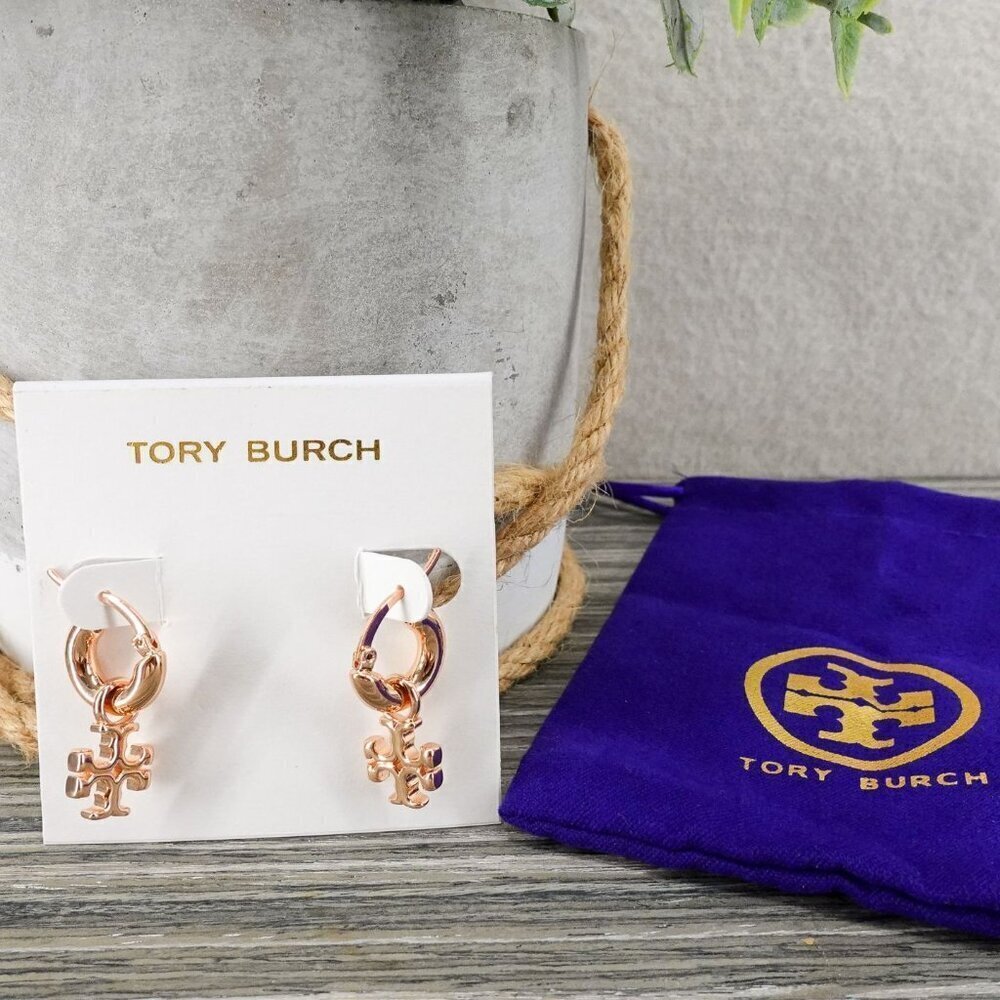 Tory Burch Kira Logo Drop Huggie Hoop Earrings Rose Gold OS - Picture 3 of 12